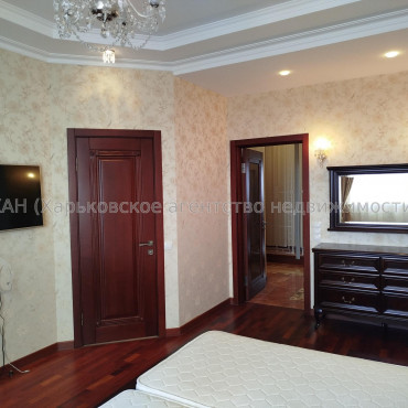 Продам квартиру, Науки просп. , 2  ком., 101.80 м², авторский дизайн 