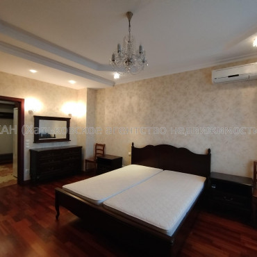 Продам квартиру, Науки просп. , 2  ком., 101.80 м², авторский дизайн 