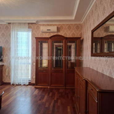 Продам квартиру, Науки просп. , 2  ком., 101.80 м², авторский дизайн 