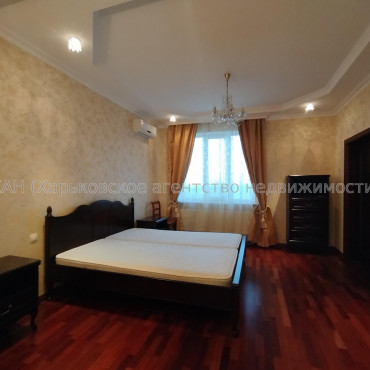 Продам квартиру, Науки просп. , 2  ком., 101.80 м², авторский дизайн 