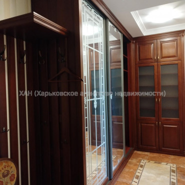 Продам квартиру, Науки просп. , 2  ком., 101.80 м², авторский дизайн 