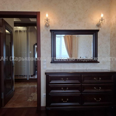 Продам квартиру, Науки просп. , 2  ком., 101.80 м², авторский дизайн 