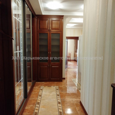 Продам квартиру, Науки просп. , 2  ком., 101.80 м², авторский дизайн 