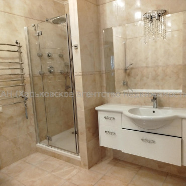 Продам квартиру, Науки просп. , 2  ком., 101.80 м², авторский дизайн 