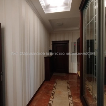 Продам квартиру, Науки просп. , 2  ком., 101.80 м², авторский дизайн 