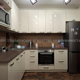 Продам квартиру, Мира ул. , 2  ком., 54 м², капитальный ремонт