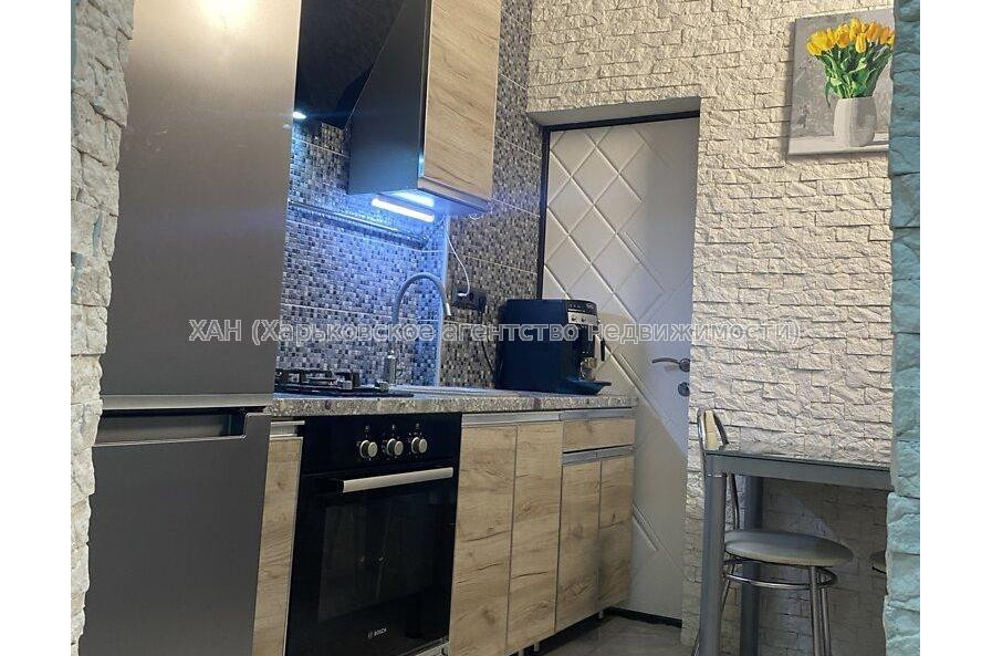 Продам квартиру, Владимирская ул. , 2  ком., 51 м², капитальный ремонт 