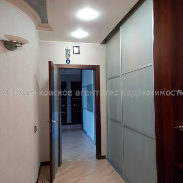 Продам квартиру, Лебединская ул. , 3  ком., 120 м², авторский дизайн 