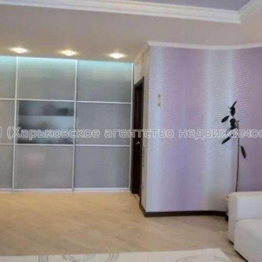 Продам квартиру, Лебединская ул. , 3  ком., 120 м², авторский дизайн 