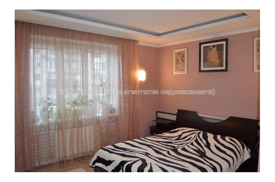 Продам квартиру, Лебединская ул. , 3  ком., 120 м², авторский дизайн 