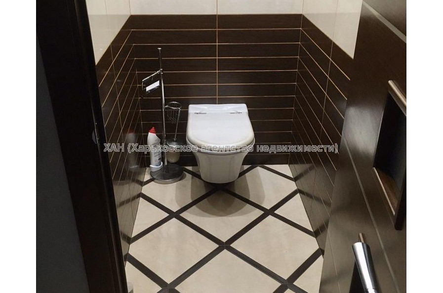 Продам квартиру, Лебединская ул. , 3  ком., 120 м², авторский дизайн 