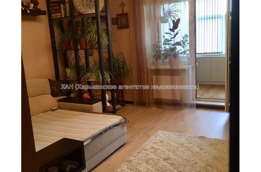 Продам квартиру, Лебединская ул. , 3  ком., 120 м², авторский дизайн 