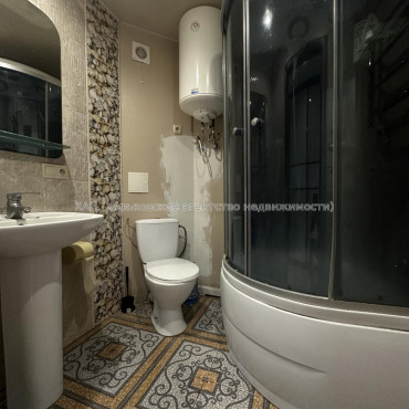 Продам квартиру, Георгия Тарасенко ул. , 1  ком., 34.50 м², капитальный ремонт 