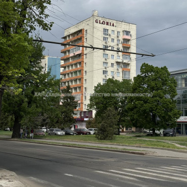 Продам квартиру, Георгия Тарасенко ул. , 1  ком., 34.50 м², капитальный ремонт 