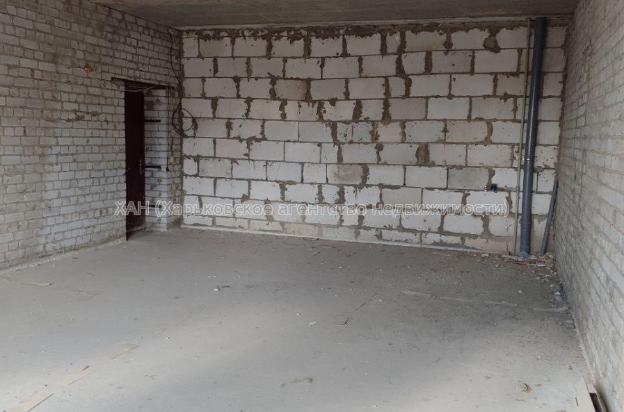 Продам квартиру, Дизельная ул. , 2 кім., 50 м², без внутренних работ 