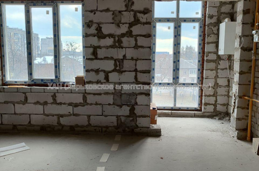 Продам квартиру, Дизельная ул. , 2 кім., 50 м², без внутренних работ 