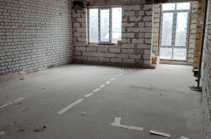 Продам квартиру, Дизельная ул. , 2 кім., 50 м², без внутренних работ 