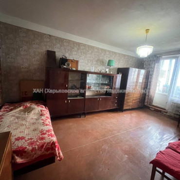 Продам квартиру, Гвардейцев Широнинцев ул. , 1  ком., 33 м², советский ремонт 