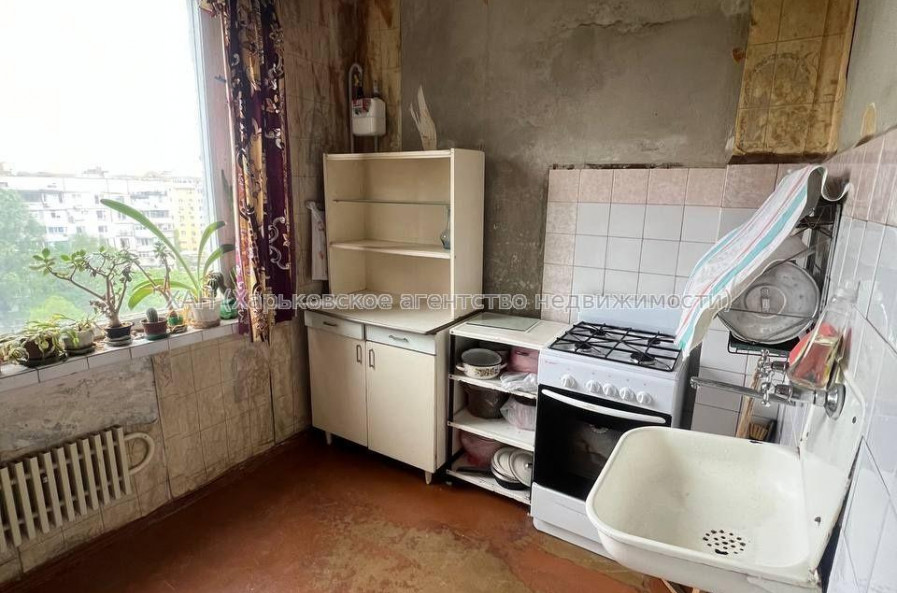 Продам квартиру, Гвардейцев Широнинцев ул. , 1  ком., 33 м², советский ремонт 