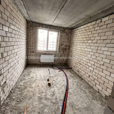 Продам квартиру, Мира ул. , 2  ком., 56 м², без внутренних работ 