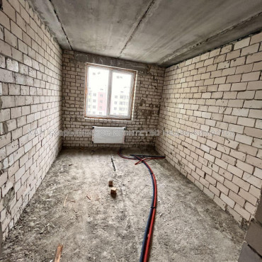 Продам квартиру, Мира ул. , 2  ком., 56 м², без внутренних работ 