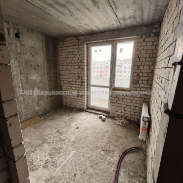 Продам квартиру, Мира ул. , 2  ком., 56 м², без внутренних работ 