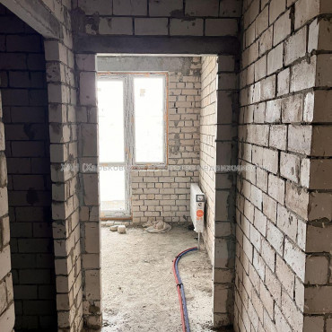 Продам квартиру, Мира ул. , 2  ком., 56 м², без внутренних работ 