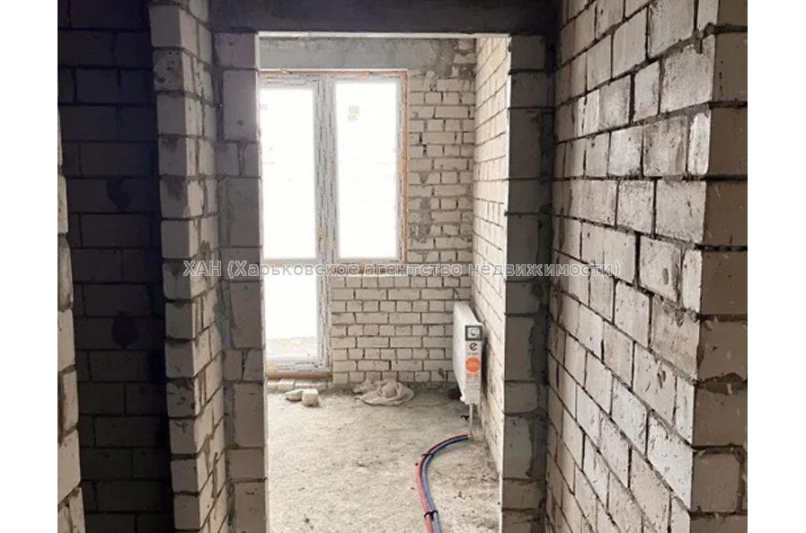 Продам квартиру, Мира ул. , 2  ком., 56 м², без внутренних работ 
