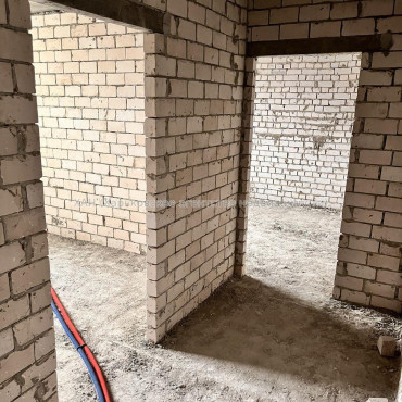 Продам квартиру, Мира ул. , 2  ком., 56 м², без внутренних работ 