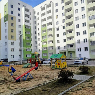 Продам квартиру, Мира ул. , 2  ком., 56 м², без внутренних работ 
