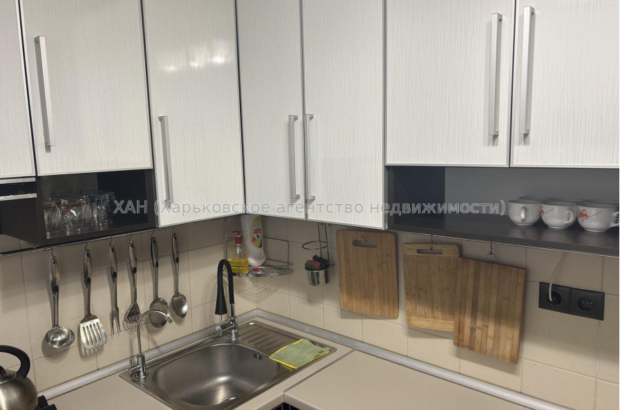 Продам квартиру, Академика Павлова ул. , 3  ком., 68 м², капитальный ремонт 