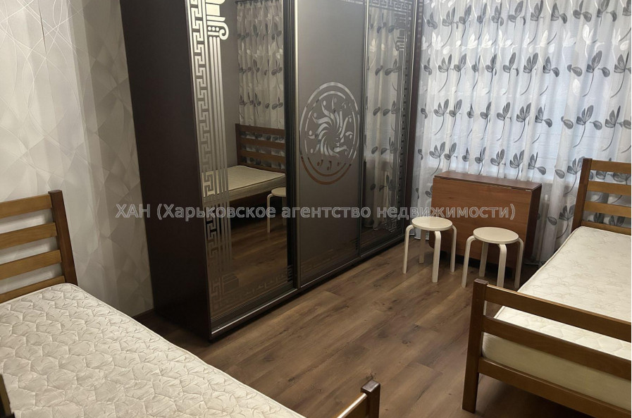 Продам квартиру, Академика Павлова ул. , 3  ком., 68 м², капитальный ремонт 