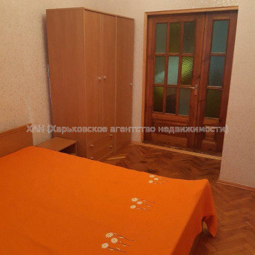 Продам квартиру, Павловская площ. , 2  ком., 54 м², капитальный ремонт 