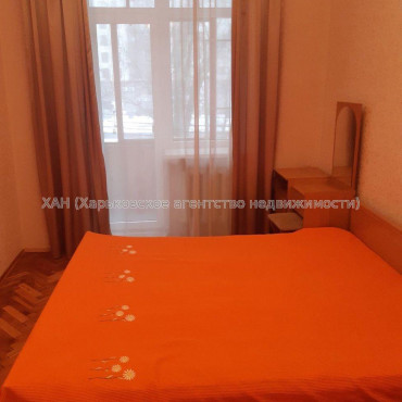 Продам квартиру, Павловская площ. , 2  ком., 54 м², капитальный ремонт 