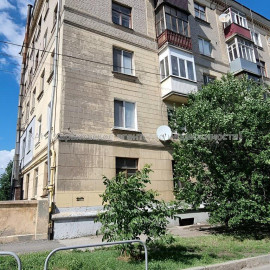 Продам квартиру, Москалёвская ул. , 3 кім., 64 м², косметический ремонт