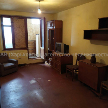 Продам квартиру, Единства ул. , 3 кім., 64 м², косметический ремонт 