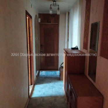 Продам квартиру, Единства ул. , 3 кім., 64 м², косметический ремонт 