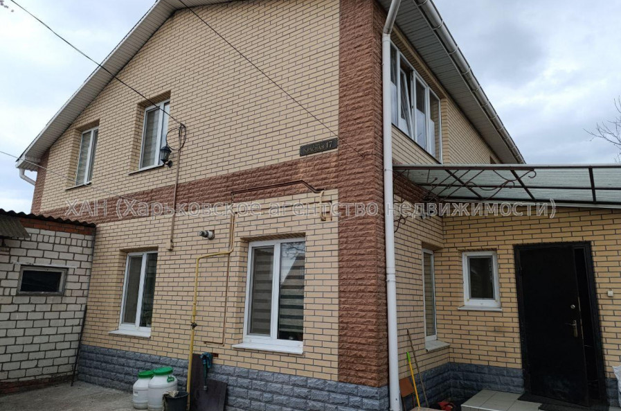 Продам дом, Кооперативная ул. , 150 м², 8 сот., косметический ремонт 