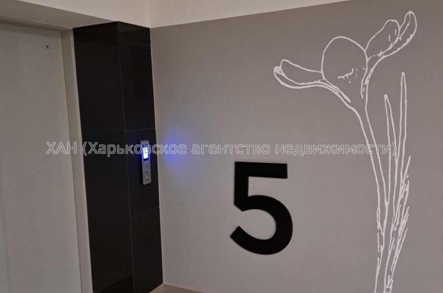 Продам квартиру, Холодногорская ул. , 2  ком., 72 м², без внутренних работ 