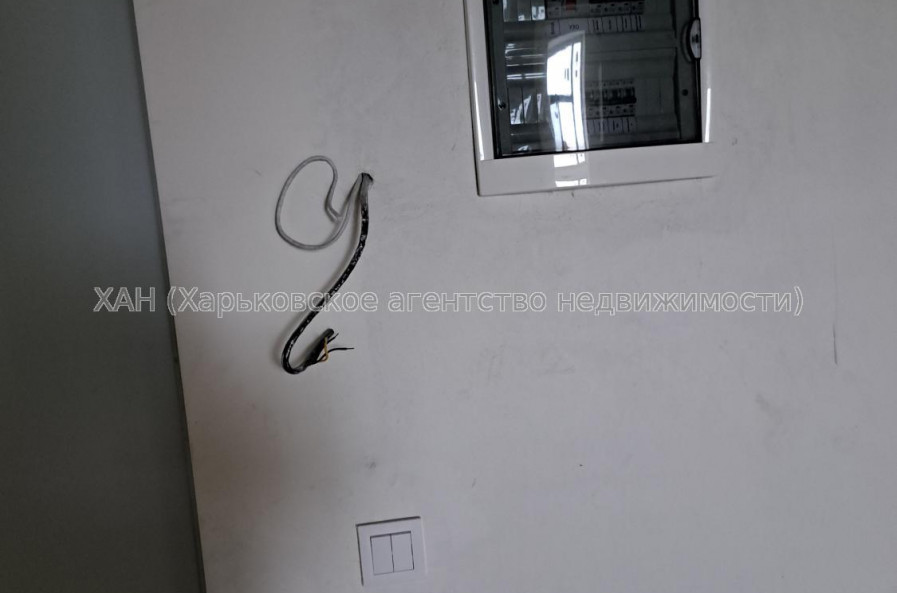 Продам квартиру, Холодногорская ул. , 2  ком., 72 м², без внутренних работ 