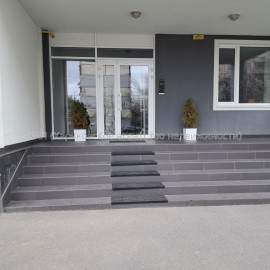 Продам квартиру, Холодногорская ул. , 2 кім., 72 м², без внутренних работ