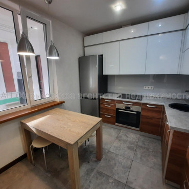 Сдам квартиру, Юбилейный просп. , 1  ком., 42 м², евроремонт 