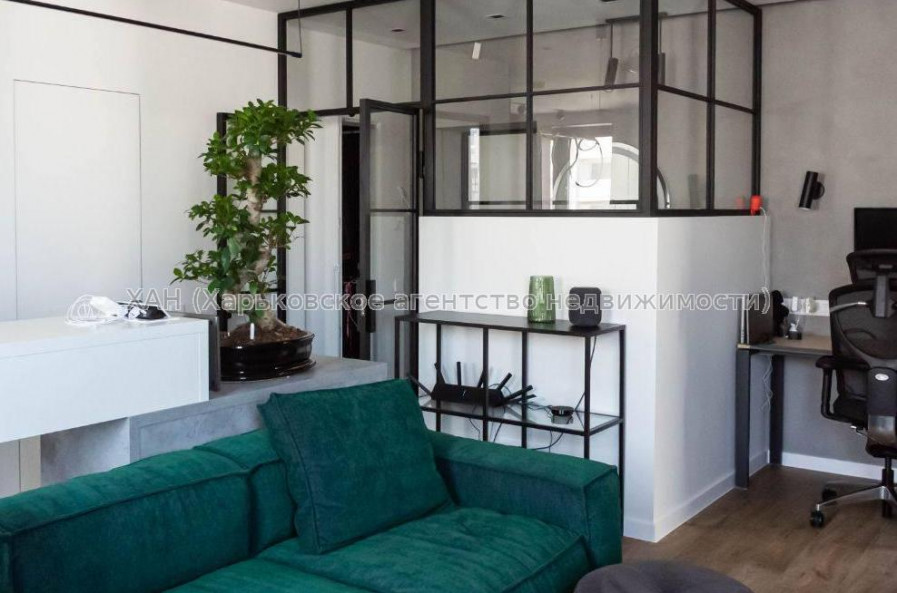 Продам квартиру, Профессорская ул. , 12 , 1  ком., 75 м², авторский дизайн 