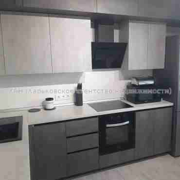Продам квартиру, Мира ул. , 2  ком., 60 м², евроремонт 