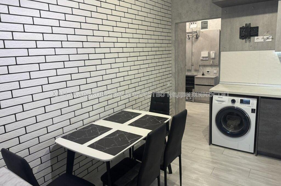 Продам квартиру, Мира ул. , 2 кім., 60 м², евроремонт 