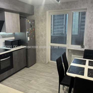 Продам квартиру, Мира ул. , 2 кім., 60 м², евроремонт 