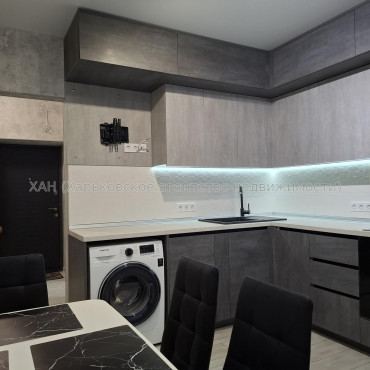 Продам квартиру, Мира ул. , 2 кім., 57.80 м², евроремонт 