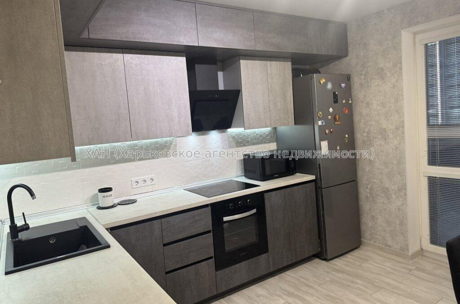 Продам квартиру, Мира ул. , 2 кім., 60 м², евроремонт 