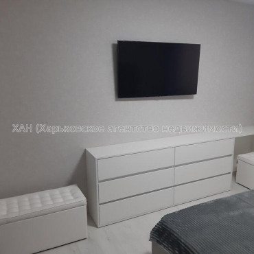 Продам квартиру, Мира ул. , 2 кім., 60 м², евроремонт 