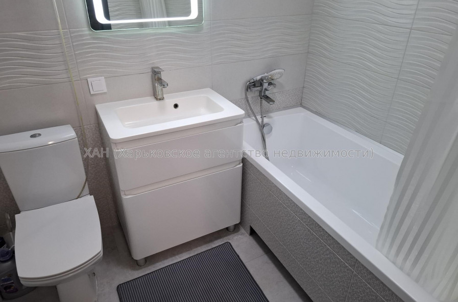 Продам квартиру, Мира ул. , 2 кім., 57.80 м², евроремонт 